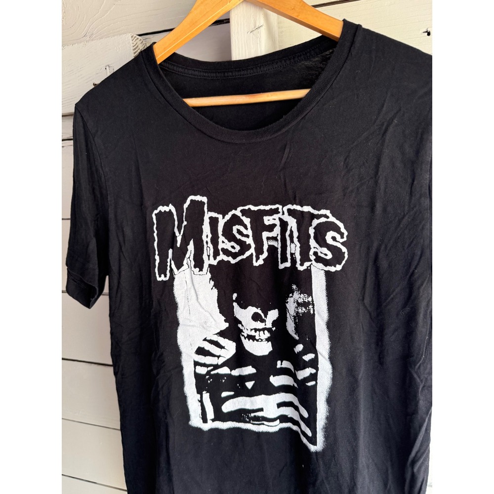 Misfits Band T-Shirt Mens Black Short Sleeve modern Skull Graphic Punk Rock - Picture 2 of 2